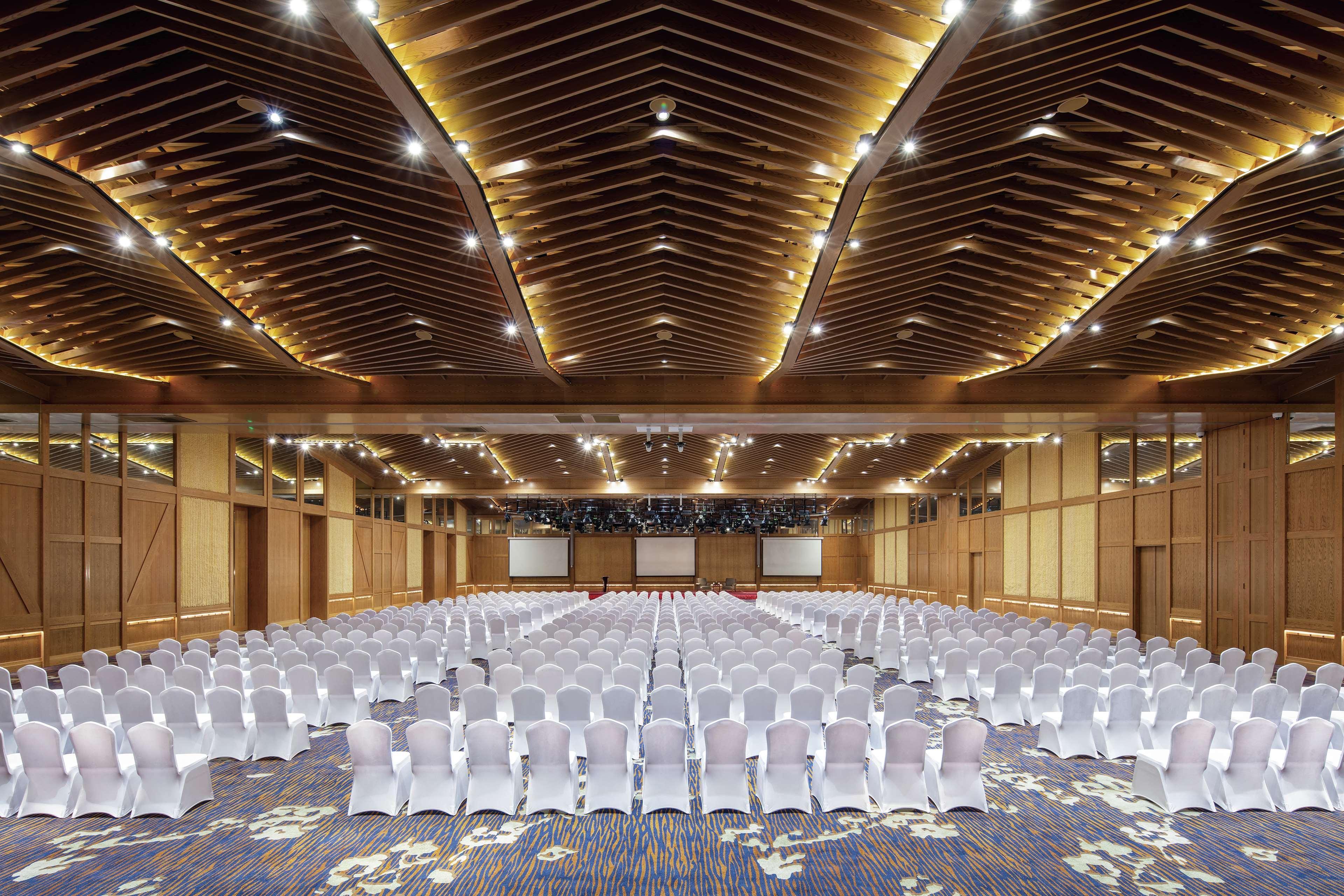Hilton Wenan Hotel Langfang Exterior photo