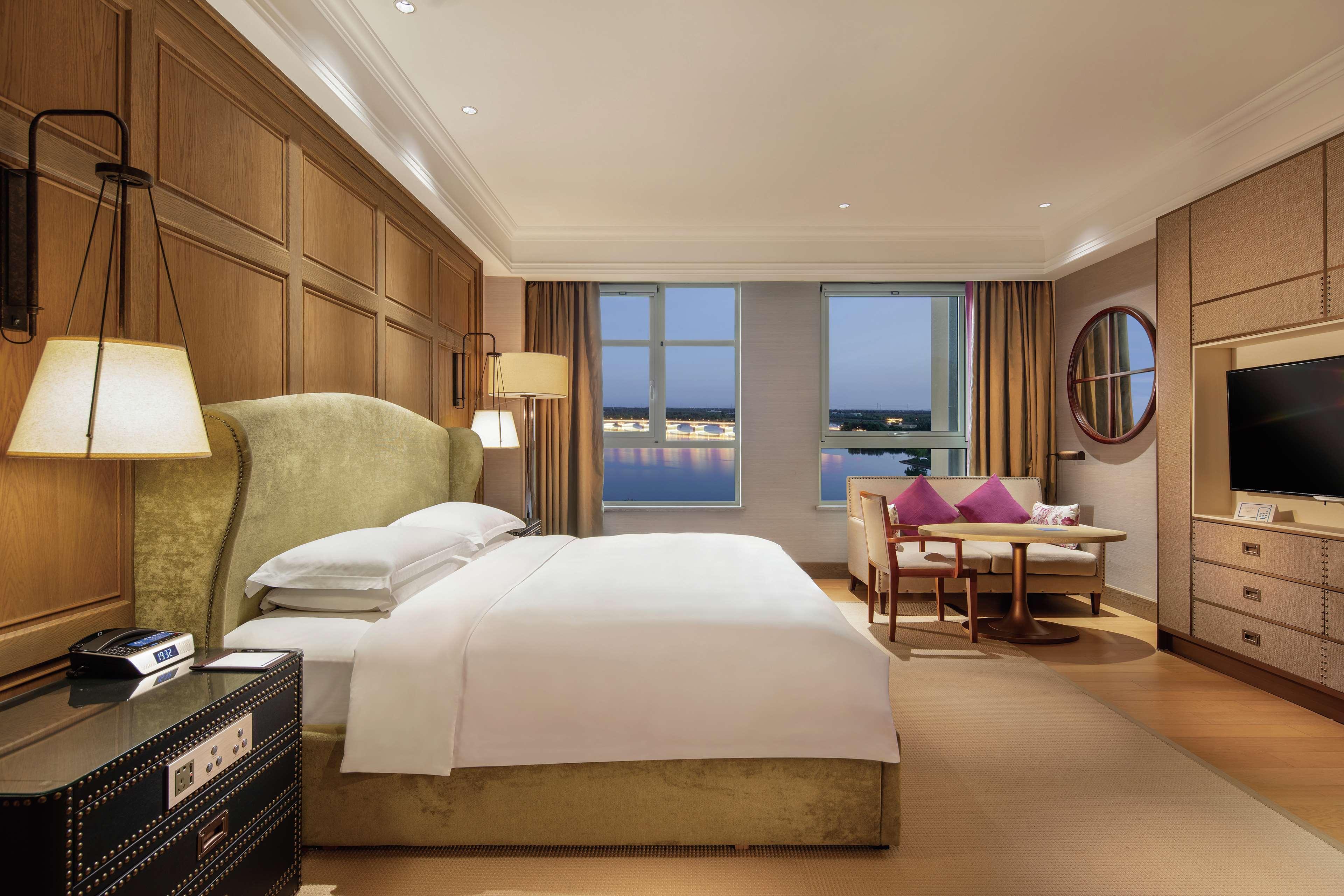 Hilton Wenan Hotel Langfang Exterior photo